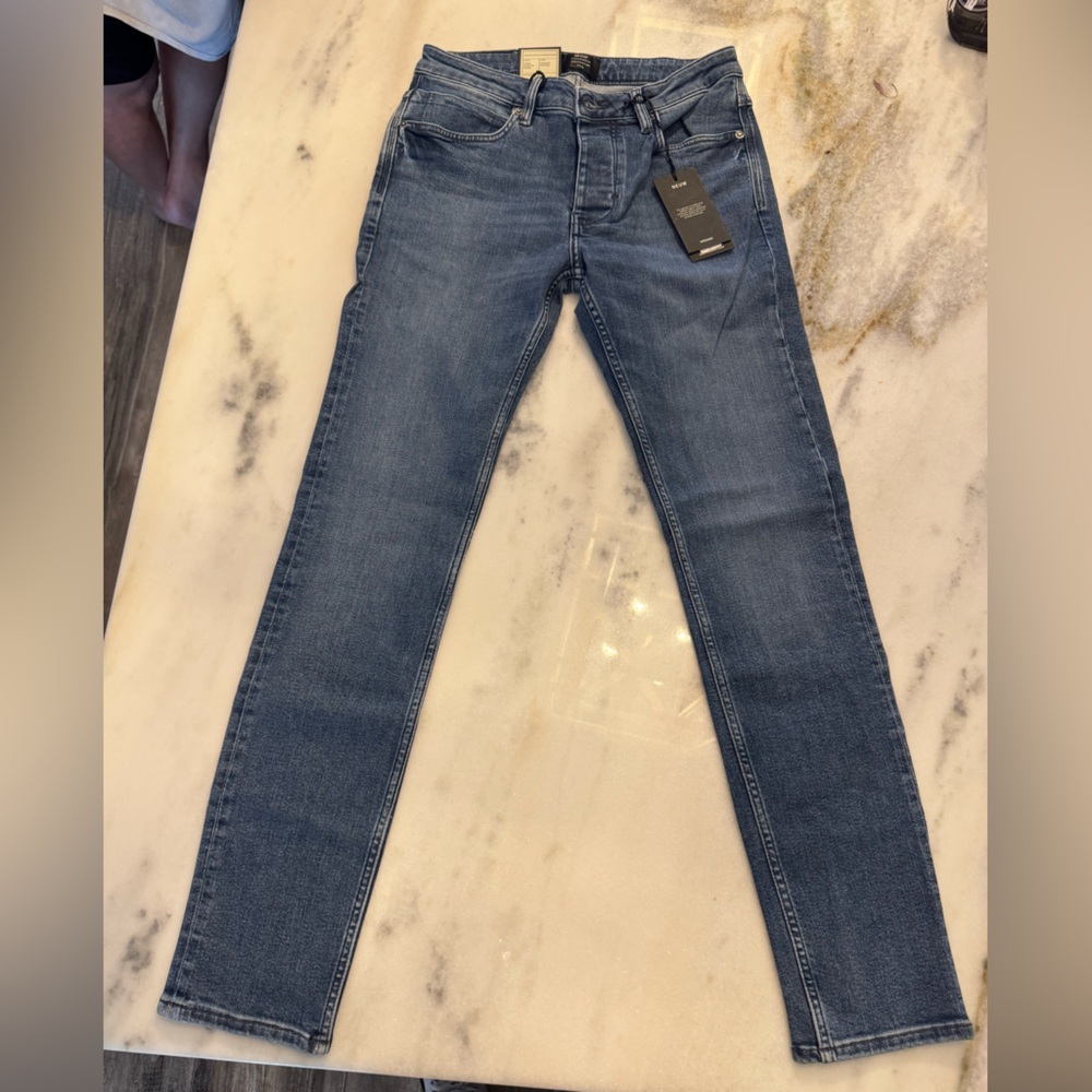 Neuw Classic Blue Jeans